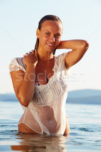 Relaks wody portret świeże młoda dziewczyna Zdjęcia stock © pressmaster
