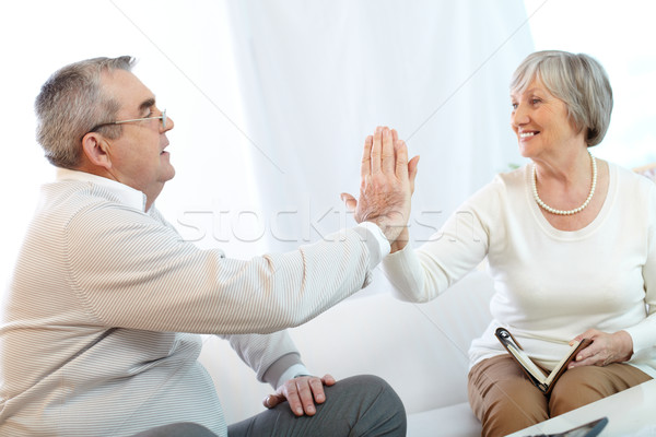 Promesa apoyo retrato feliz pareja de ancianos palmas Foto stock © pressmaster