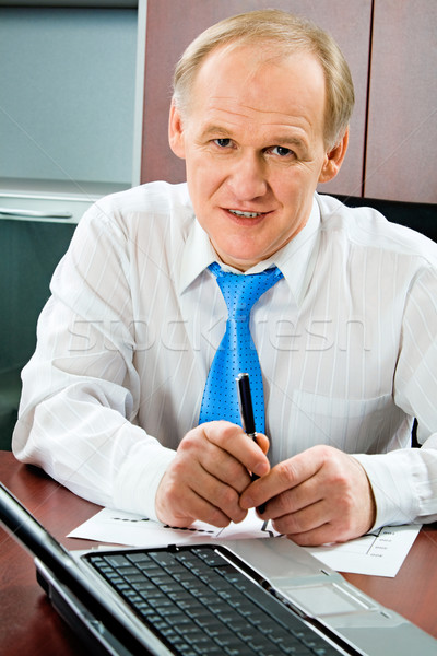 [[stock_photo]]: Supérieurs · portrait · patron · séance · table · document