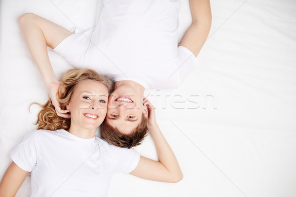 Afetuoso casal dois feliz jovem datas Foto stock © pressmaster