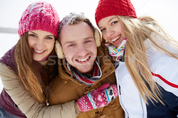 Afetuoso amigos retrato feliz olhando câmera Foto stock © pressmaster