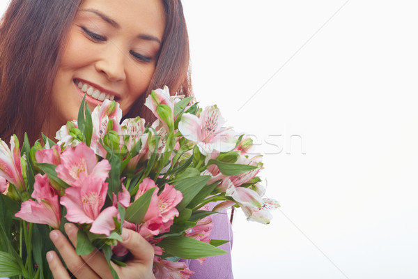 Genieten geur portret charmant vrouwelijke gevoel Stockfoto © pressmaster