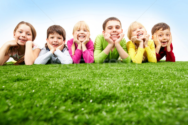 Amigos imagen feliz ninos ninas Foto stock © pressmaster
