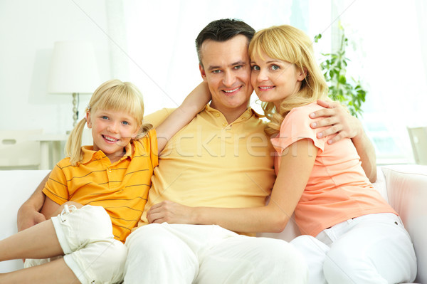Familie zu Hause Porträt glücklich Eltern Tochter schauen Stock foto © pressmaster