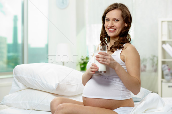 Foto stock: Potável · leite · foto · feliz · mulher · grávida · vidro