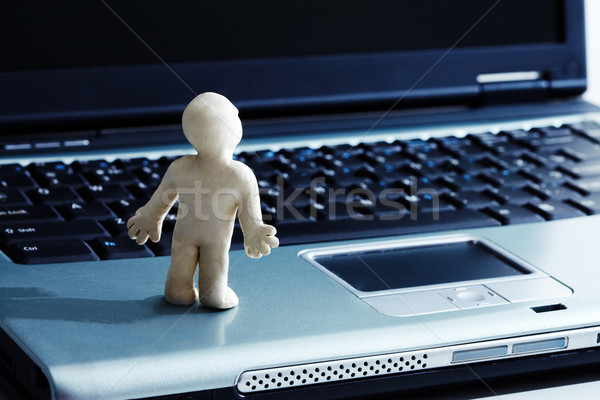 Biały człowiek obraz laptop działalności komputera człowiek Zdjęcia stock © pressmaster