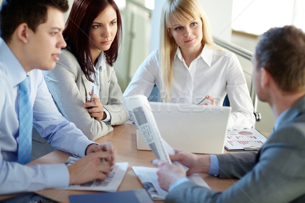 Foto d'archivio: Ufficio · lavoro · di · squadra · uomini · d'affari · urgente · business