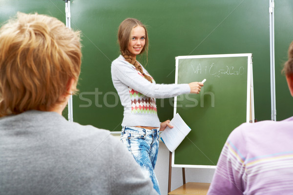解釋 學生 公式 黑板 看 商業照片 © pressmaster