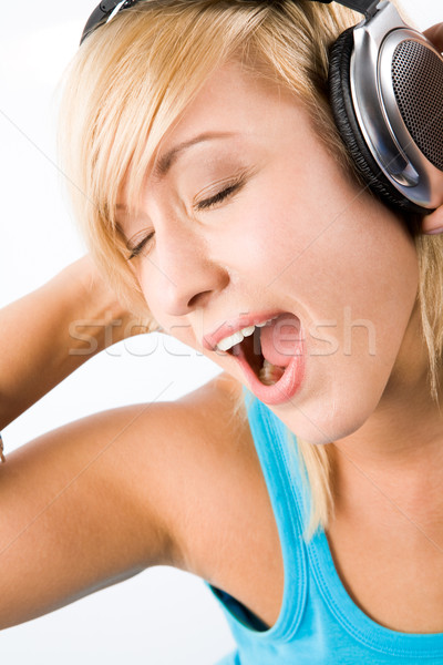 歌唱 圖像 現代 十幾歲的女孩 頭戴耳機 商業照片 © pressmaster