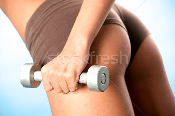 Alkat közelkép súlyzó női kéz fitnessz Stock fotó © pressmaster