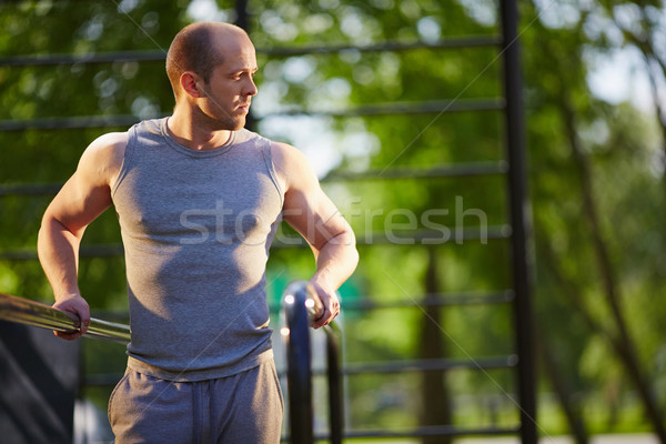 Treinamento esportes moço equipamento fora homem Foto stock © pressmaster