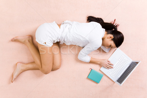 Alszik felülnézet békés lány szieszta laptop Stock fotó © pressmaster
