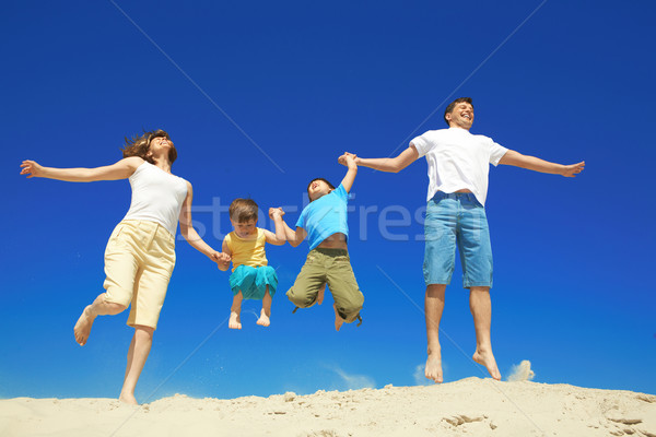 Imagine de stoc: Vesel · familie · jumping · împreună · femeie · om