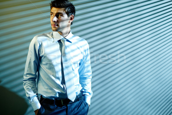 Avond kantoor portret elegante zakenman naar Stockfoto © pressmaster