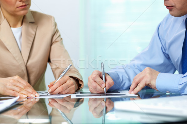 Készít üzlet jegyzetek üzleti partnerek jegyzetel előadás Stock fotó © pressmaster