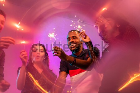 Vesel petrecere portret inteligent dansatori în mişcare Imagine de stoc © pressmaster