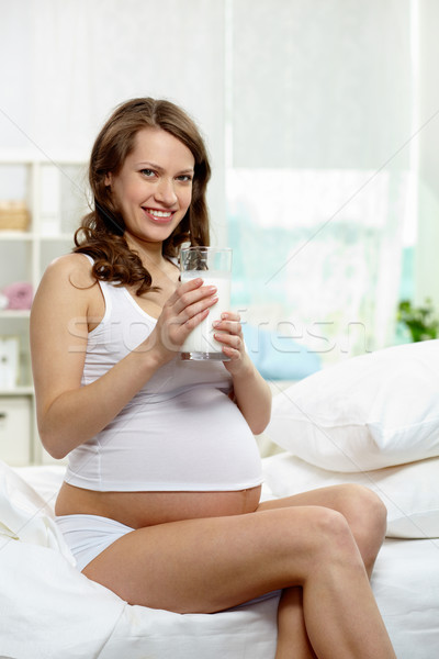 Vie saine photo heureux femme enceinte verre lait [[stock_photo]] © pressmaster