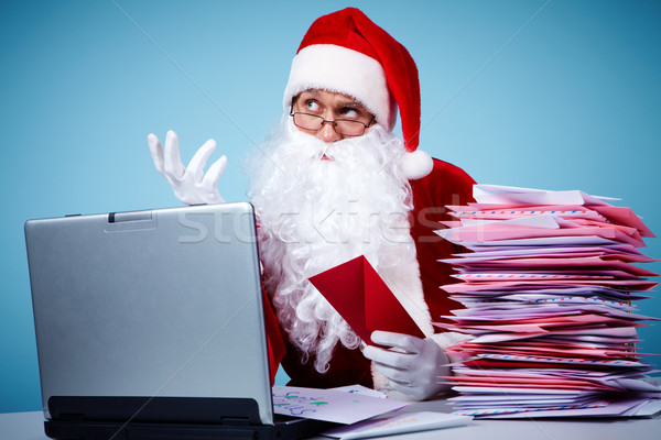 Foto stock: Ideas · retrato · papá · noel · lectura · cartas · portátil