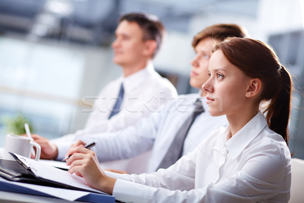 Attentif rangée gens d'affaires séminaire écouter homme [[stock_photo]] © pressmaster