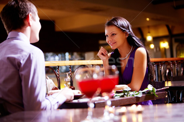 Restaurant fotografie cuplu şedinţei tabel cafenea Imagine de stoc © pressmaster