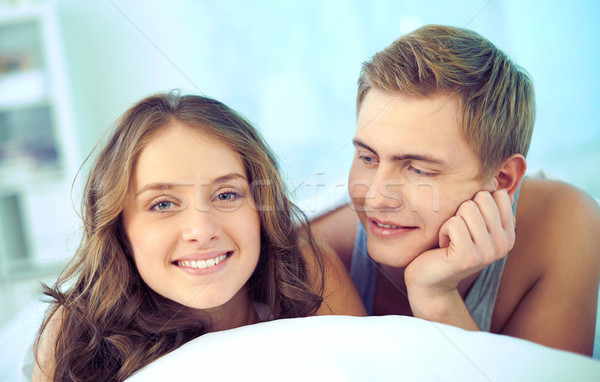 Aşk çift genç bakıyor kız arkadaş kadın Stok fotoğraf © pressmaster