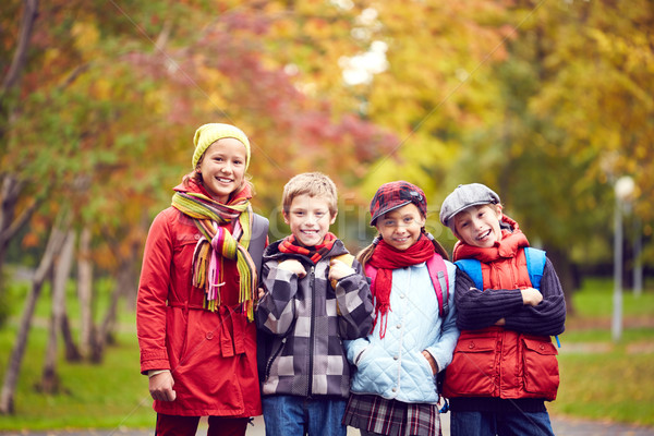 [[stock_photo]]: école · amis · portrait · heureux · regarder