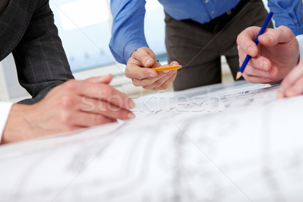 Primer plano manos lápices negocios mano construcción Foto stock © pressmaster