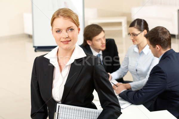 Mooie kantoormedewerker portret smart werkgever naar Stockfoto © pressmaster