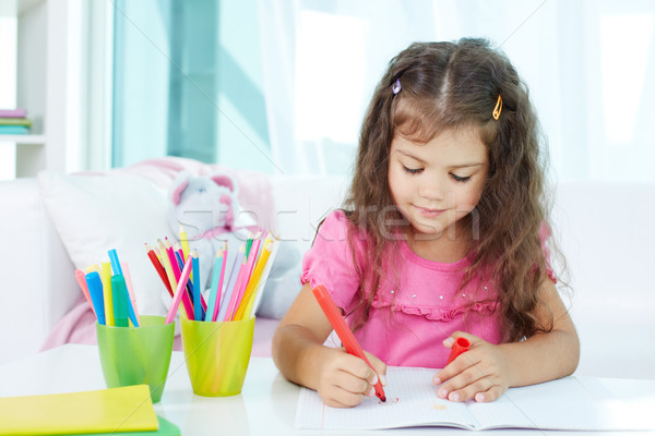 Hobby portret meisje tekening kleurrijk potloden Stockfoto © pressmaster