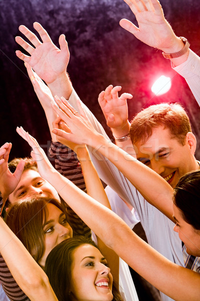 Taniec grupy młodych znajomych klub nocny dance Zdjęcia stock © pressmaster