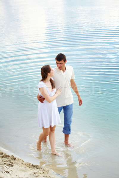 Marche eau photo amoureuse couple marche [[stock_photo]] © pressmaster