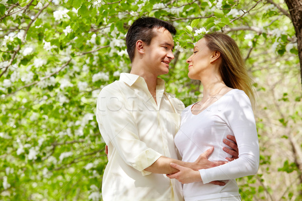 Couple parc portrait jeunes amoureuse regarder [[stock_photo]] © pressmaster