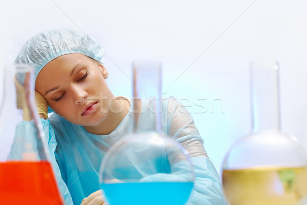 Zmęczenie zmęczony pielęgniarki snem laboratorium kilka Zdjęcia stock © pressmaster