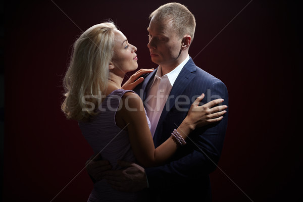 Homem mulher dois jovem datas olhando Foto stock © pressmaster