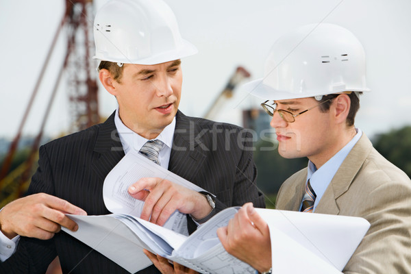 Onderhandelingen geslaagd architect uitleggen project business Stockfoto © pressmaster