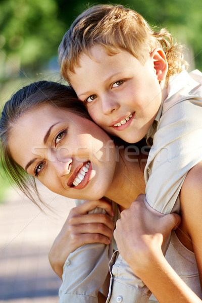 Hingabe glücklich Mutter halten cute Sohn Stock foto © pressmaster