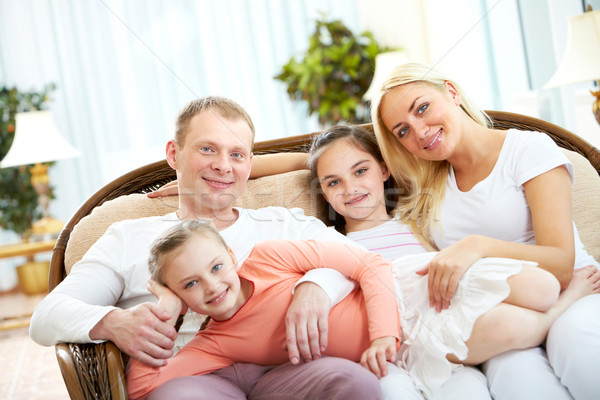 Familie entspannenden Porträt glücklich Eltern zwei Stock foto © pressmaster