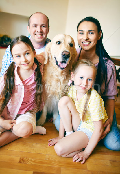 Familie Wochenende jungen freundlich vier Haustier Stock foto © pressmaster