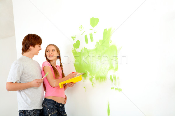Foto stock: Trabalhar · jovem · feliz · casal · pintura