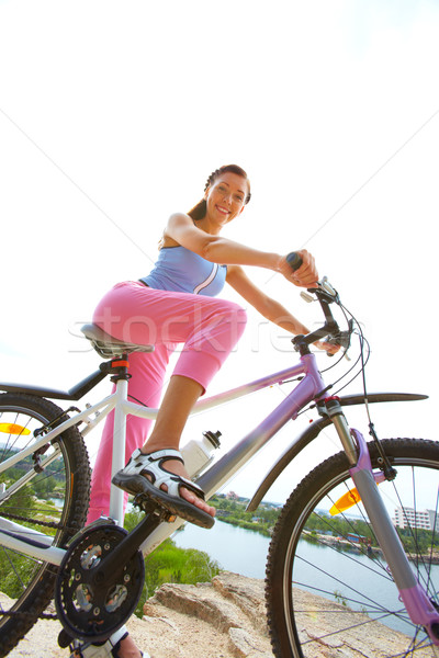[[stock_photo]]: Femme · cycliste · portrait · jeune · femme · équitation · vélo