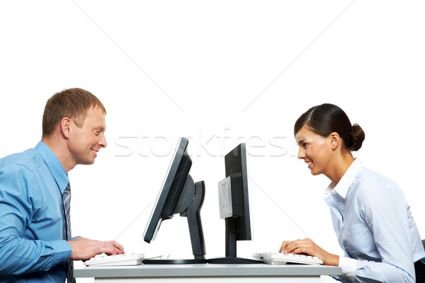坐在 相反 二 業務 同事 計算機 商業照片 © pressmaster
