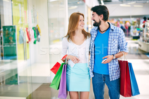 Konsumismus Porträt glücklich Einkaufszentrum Familie Stock foto © pressmaster