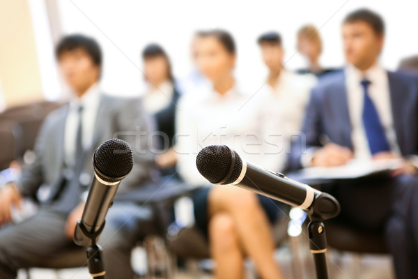 Foto d'archivio: Conferenza · immagine · due · persone · ascolto · lezione