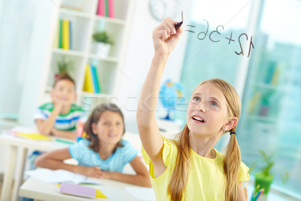 Portret dziewczyna przezroczysty pokładzie edukacji chłopca Zdjęcia stock © pressmaster