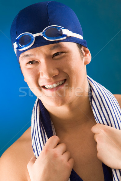 [[stock_photo]]: Heureux · portrait · natation · cap · lunettes