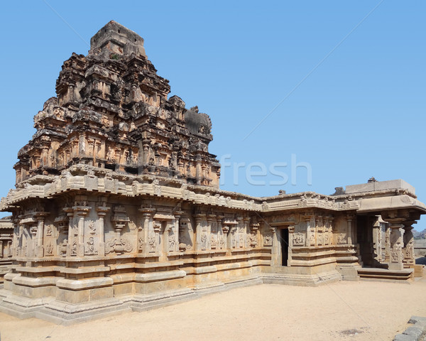 Krishna templo centro em torno de cidade Foto stock © prill