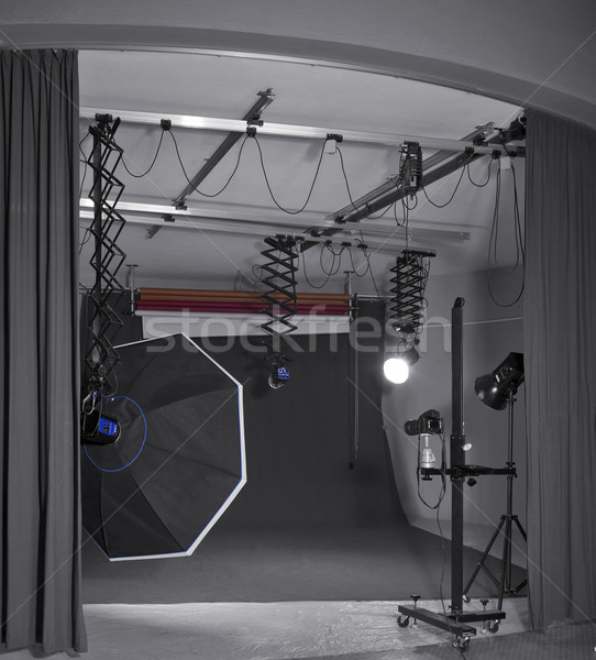 Foto estúdio pormenor câmera equipamentos de iluminação escritório Foto stock © prill