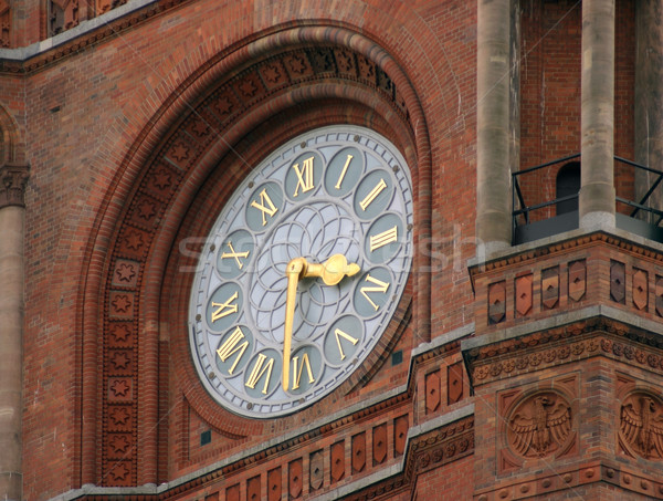 Clock rosso municipio dettaglio Berlino Germania Foto d'archivio © prill