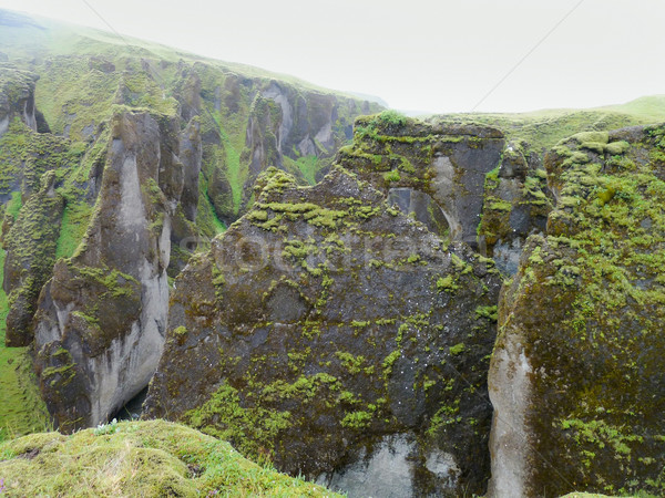 Formación de roca Islandia montana paisaje hierba paisaje Foto stock © prill