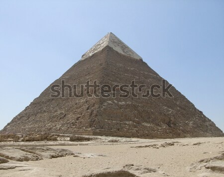 Piramis díszlet körül Giza Egyiptom piramisok Stock fotó © prill